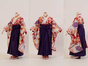 卒園式で袴を着るのもかわいいですね。