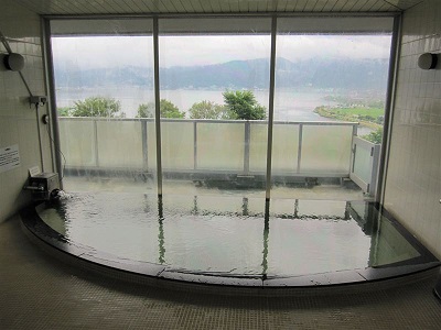 ハイウェイ温泉諏訪湖は高速道路直結のお風呂です